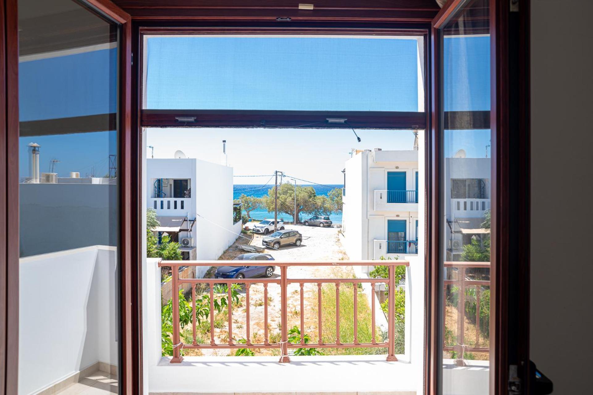 Stratos By Mroom Apartments Makrýgialos Buitenkant foto