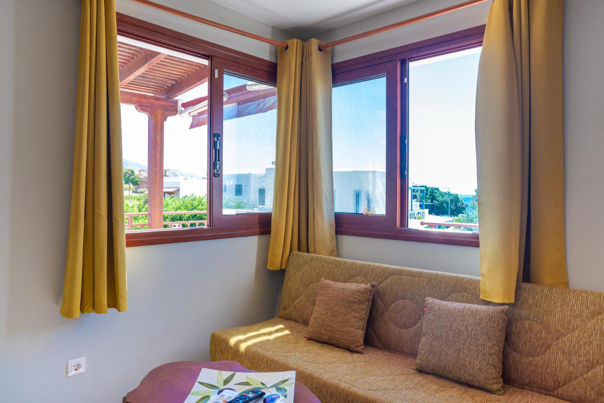 Stratos By Mroom Apartments Makrýgialos Buitenkant foto