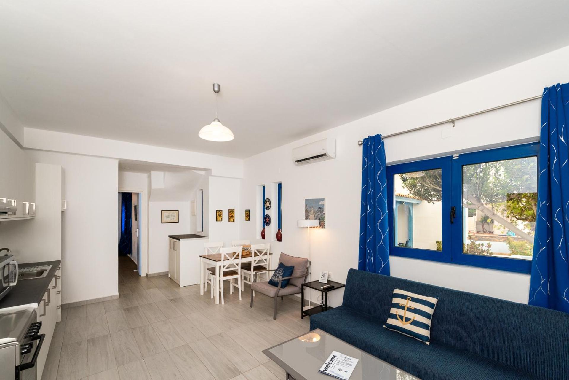 Stratos By Mroom Apartments Makrýgialos Buitenkant foto