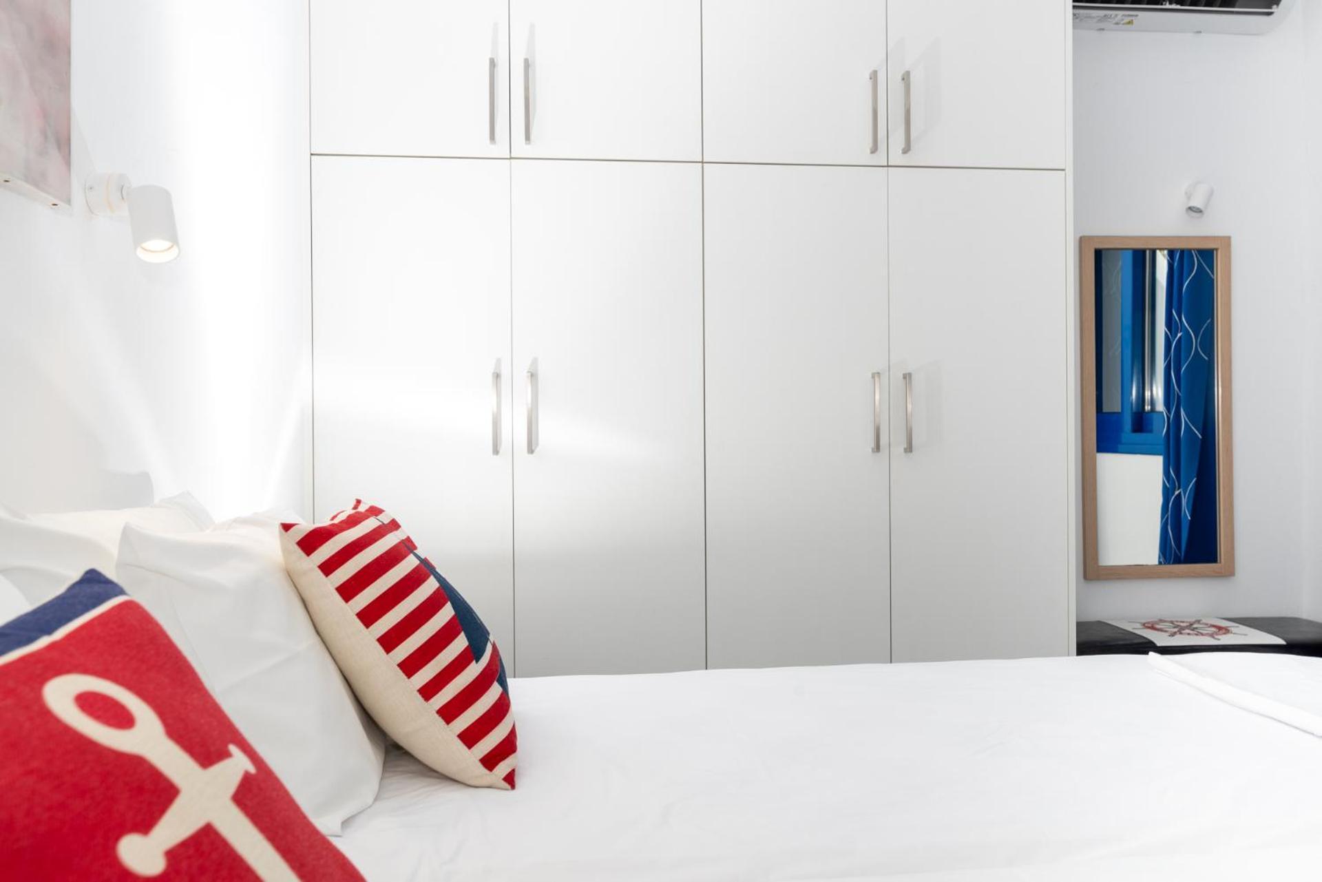 Stratos By Mroom Apartments Makrýgialos Buitenkant foto