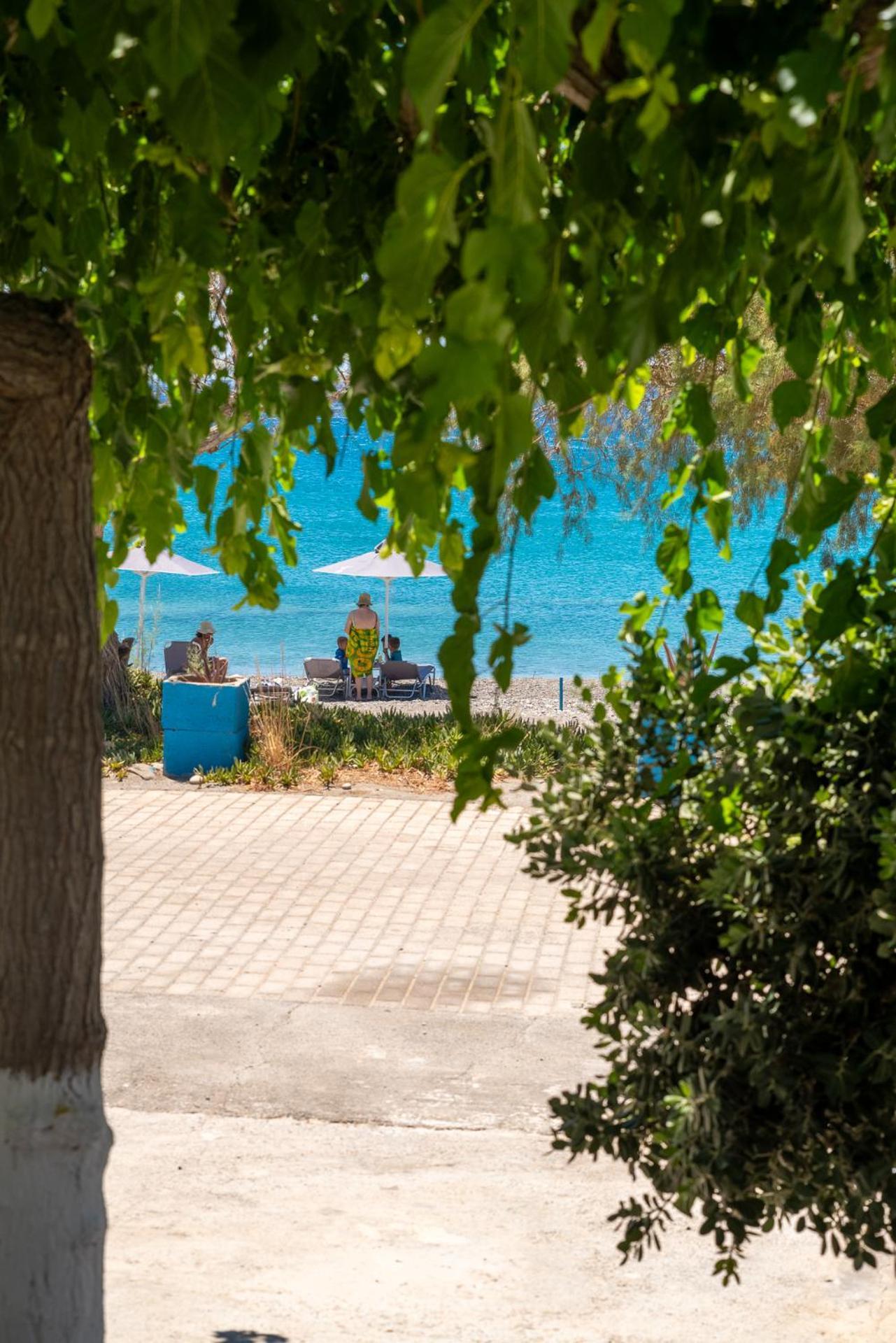 Stratos By Mroom Apartments Makrýgialos Buitenkant foto